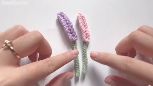 Create Charming Crochet Mini Bouquet Keychains: A Step-by-Step Guide