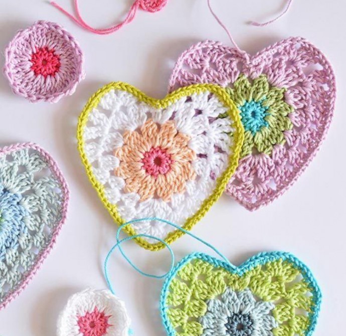 Crochet Granny Chic Heart (Free Pattern)