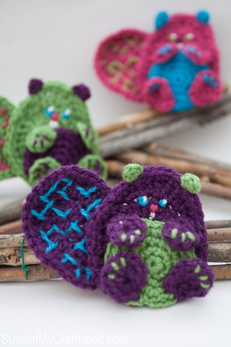 Create a Cute Crochet Appliqué Baby Beaver for Your DIY Projects Create a Cute Crochet Appliqué Baby Beaver for Your DIY Projects