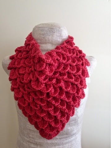 Discover the Crochet Coral Crocodile Cowl: A Stylish and Cozy Accessory for Winter Discover the Crochet Coral Crocodile Cowl: A Stylish and Cozy Accessory for Winter