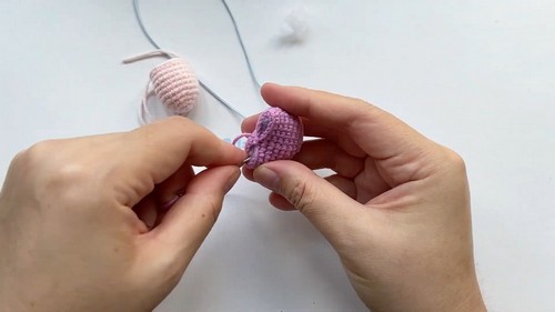 Craft Your Own Adorable Crochet Tulip Hair Tie for a Stylish Hair Accessory