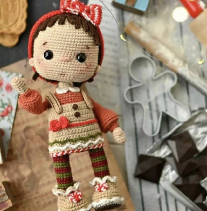 Crochet Gingerbread Girl Doll (Free Pattern)