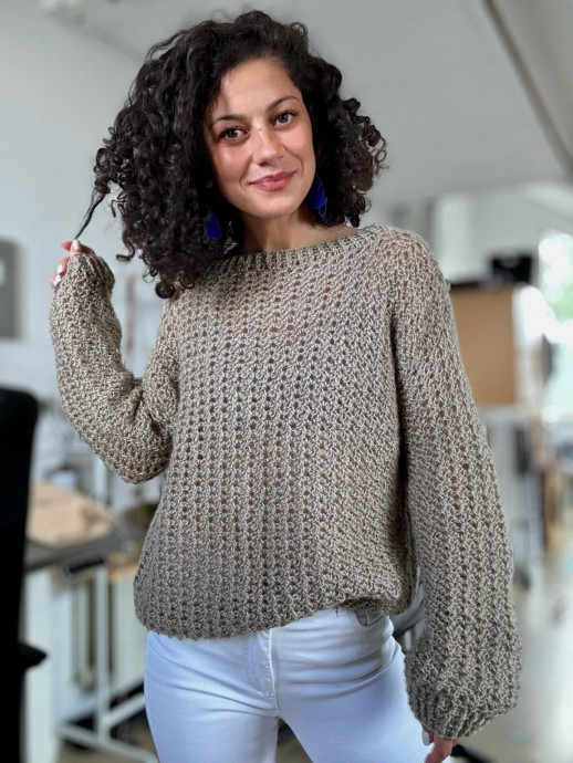 Create the Perfect Crochet Cozy Amira Sweater for Chilly Days – Detailed Guide with Measurements and Techniques