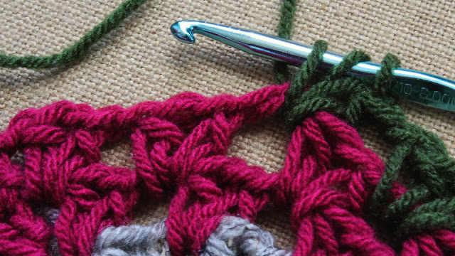 How to Create a Vibrant Crochet Multi-Colored Hat: A Step-by-Step Guide