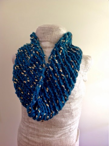 Cozy and Stylish Crochet Gold Leaf Cowl Pattern for Winter Elegance