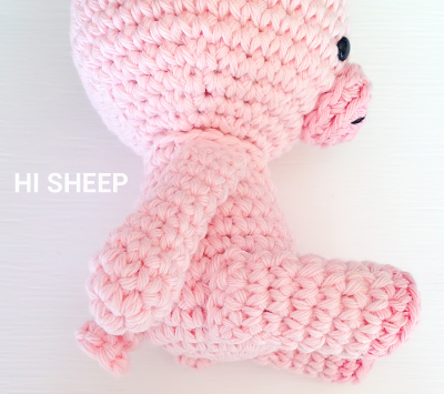 Create Your Own Adorable Crochet Pig in a Blanket: A Comprehensive Guide to Crafting This Charming Amigurumi