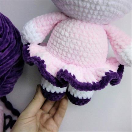 Create an Adorable Crocheted Kitty with Easy Steps and Materials