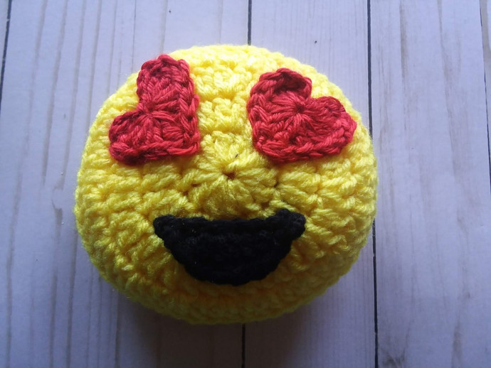 Create Your Own Adorable Crochet Love Emoji Pillow with Step-by-Step Instructions Create Your Own Adorable Crochet Love Emoji Pillow with Step-by-Step Instructions