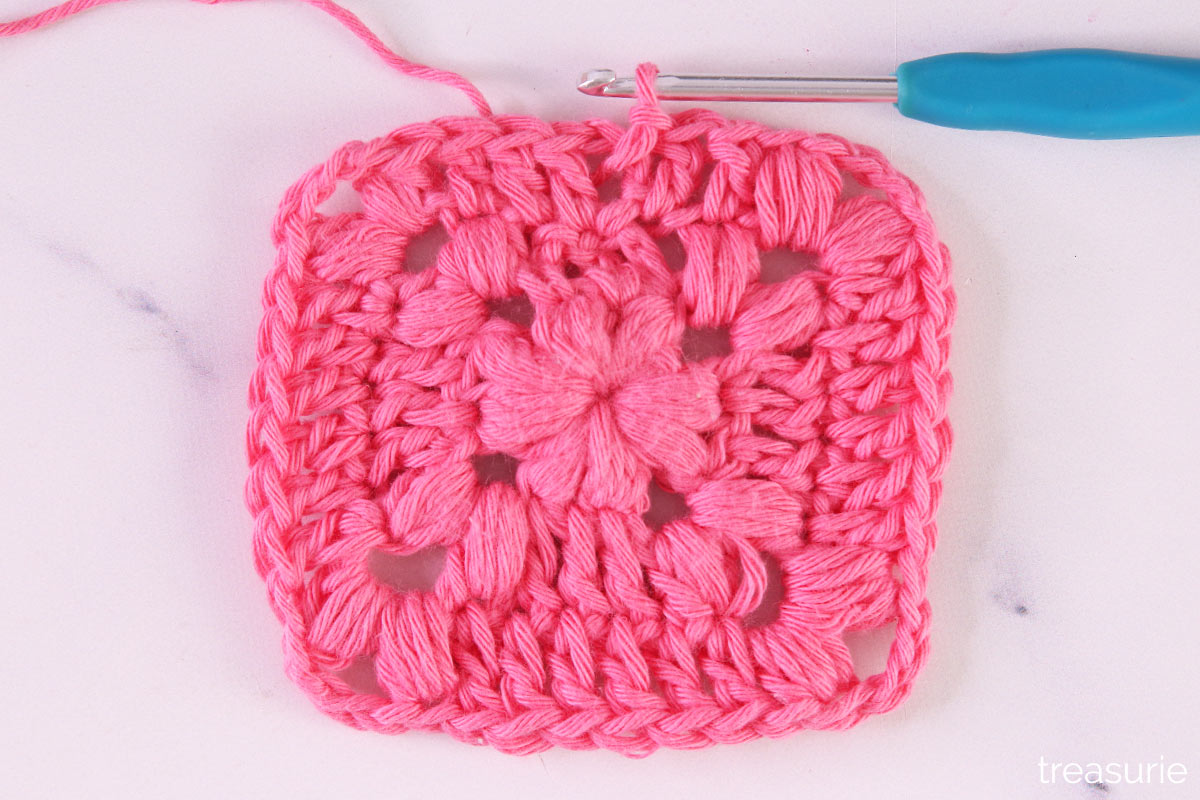 Create Beautiful Crochet Farmhouse Granny Squares: A Step-By-Step Guide