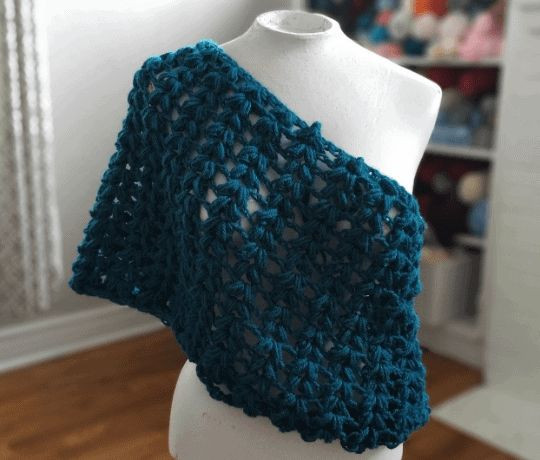 Crafting a Cozy Crochet V-Puff Stitch Scarf for Winter Fashion Crafting a Cozy Crochet V-Puff Stitch Scarf for Winter Fashion