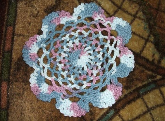 Create a Beautiful Crochet Dishcloth with Flower Petals for Your Kitchen Decor