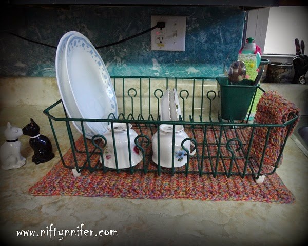Create Your Own Charming Crocheted Dish Mat for a Practical Kitchen Touch Create Your Own Charming Crocheted Dish Mat for a Practical Kitchen Touch