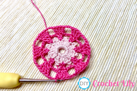Create a Stunning Crochet Doily with Intricate Heart Designs for Your Home Decor