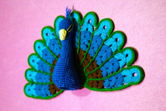 Create a Stunning Crochet Peacock: Step-by-Step Guide for Beginners and Experts