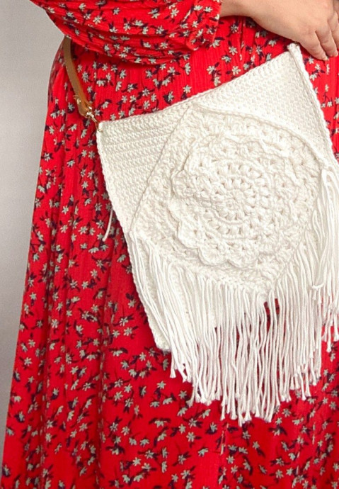 Create Your Own Crochet Spring Mandala Crossbody Bag for a Stylish Spring Look