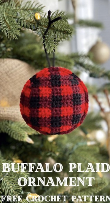 Crochet Buffalo Plaid Ornament (Free Pattern) Crochet Buffalo Plaid Ornament (Free Pattern)