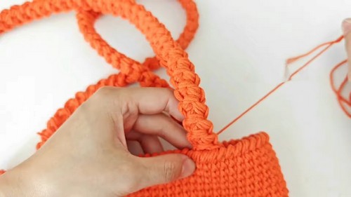 Create Your Own Crochet Lily of the Valley Flower Shoulder Bag with Detailed Instructions