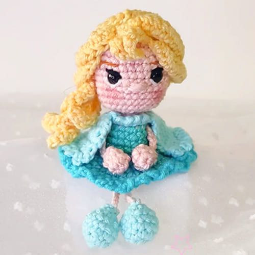 Create Charming Crochet Frozen Elsa Amigurumi Doll Keychains for Enthusiasts and Craft Lovers