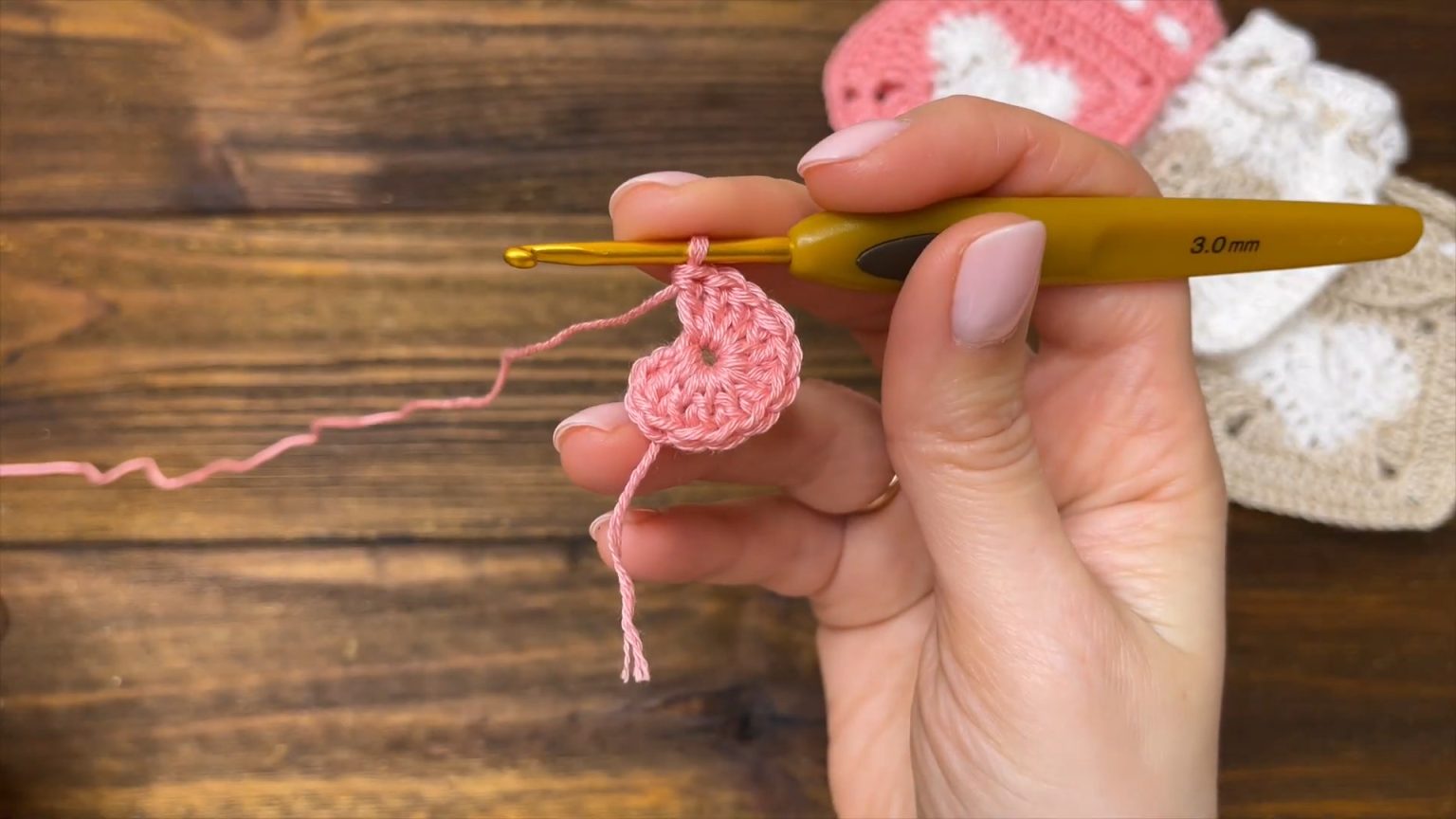 Create Your Own Stylish Crochet Pouch: A Step-by-Step Guide