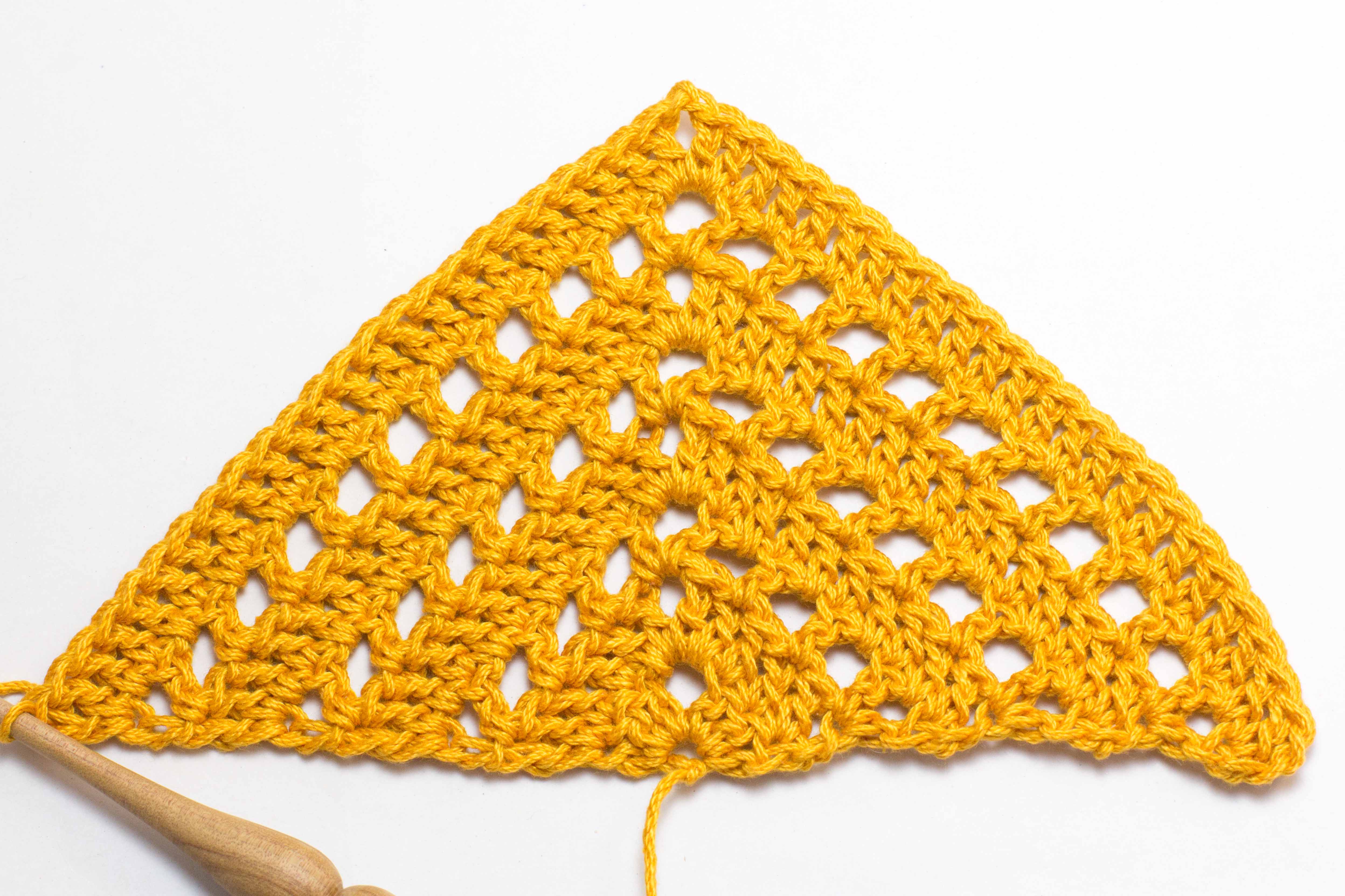 Crochet Honey Bird Triangle Scarf - A Stylish and Versatile Accessory for Any Wardrobe