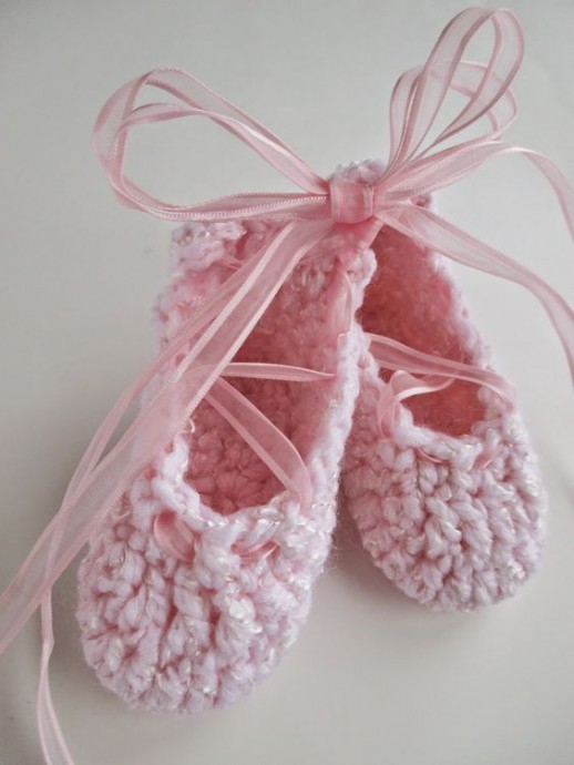 Adorable Crochet Baby Ballet Slippers - Perfect for Your Little Dancer's Tiny Feet! Adorable Crochet Baby Ballet Slippers - Perfect for Your Little Dancer's Tiny Feet!