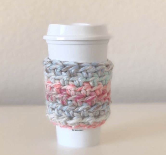 Crochet Chunky Cup Cozy (Free Pattern)