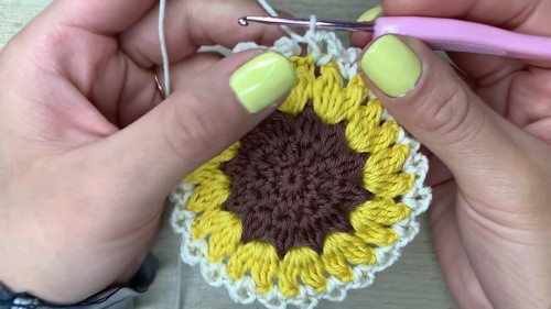 Create Beautiful Crochet Sunflower Coasters: A Step-by-Step Guide