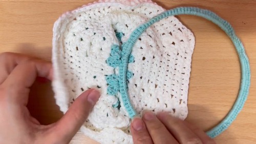 Create Charming Crochet Towel Holders to Elevate Your Kitchen and Bathroom Decor