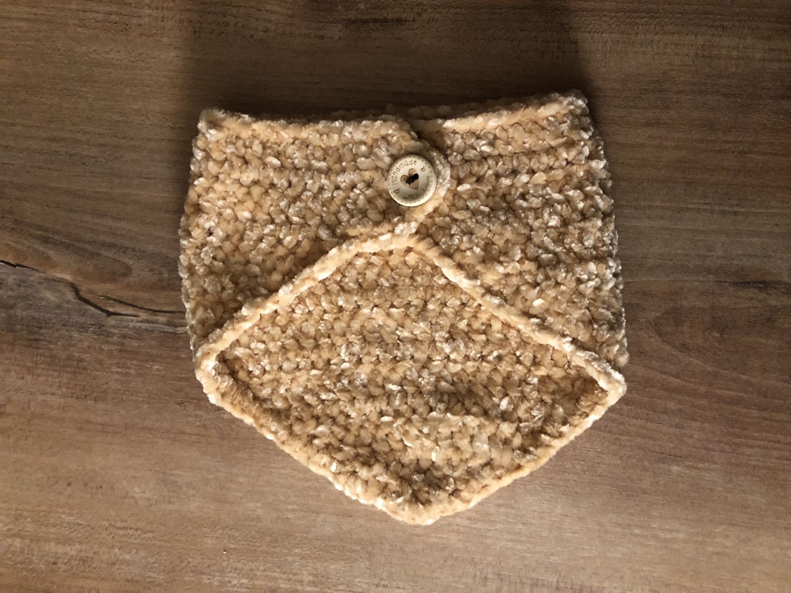 Create Adorable Crochet Baby Scarves: A Step-by-Step Guide to Keep Your Little Ones Stylish and Warm