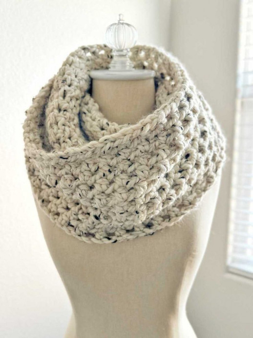 The Ultimate Guide to Crafting a Crochet Chunky Vee Scarf for Cozy Style and Warmth The Ultimate Guide to Crafting a Crochet Chunky Vee Scarf for Cozy Style and Warmth