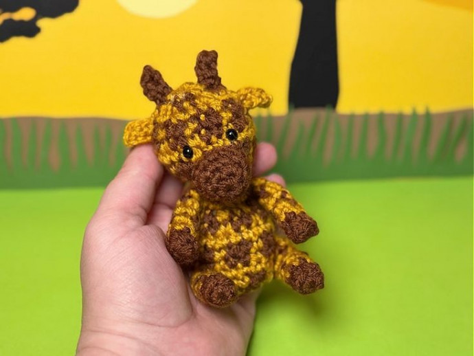Create Adorable Crochet Little Giraffe Mini Amigurumi for Fun and Joy