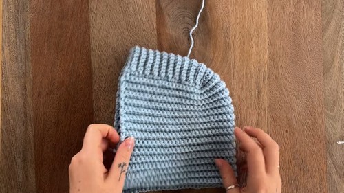 Create Your Own Vintage-Inspired Crochet Sailor Bonnet with This Step-by-Step Guide