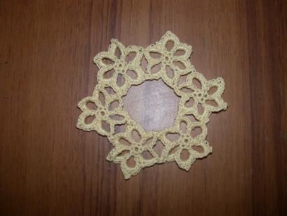 Create Charming Crochet Daisy Chain Coasters for Your Home Decor Create Charming Crochet Daisy Chain Coasters for Your Home Decor