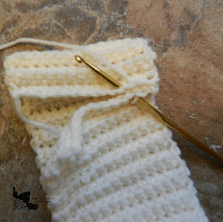 Crocheting a Stylish Double Brimmed Hat: Step-by-Step Guide and Materials Needed