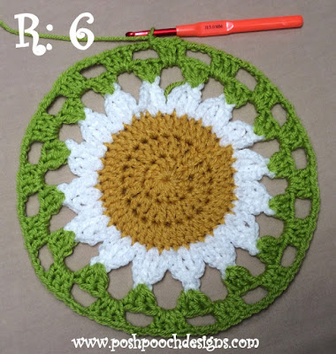 Create a Beautiful Crochet Sunflower Placemat for Your Table Decor