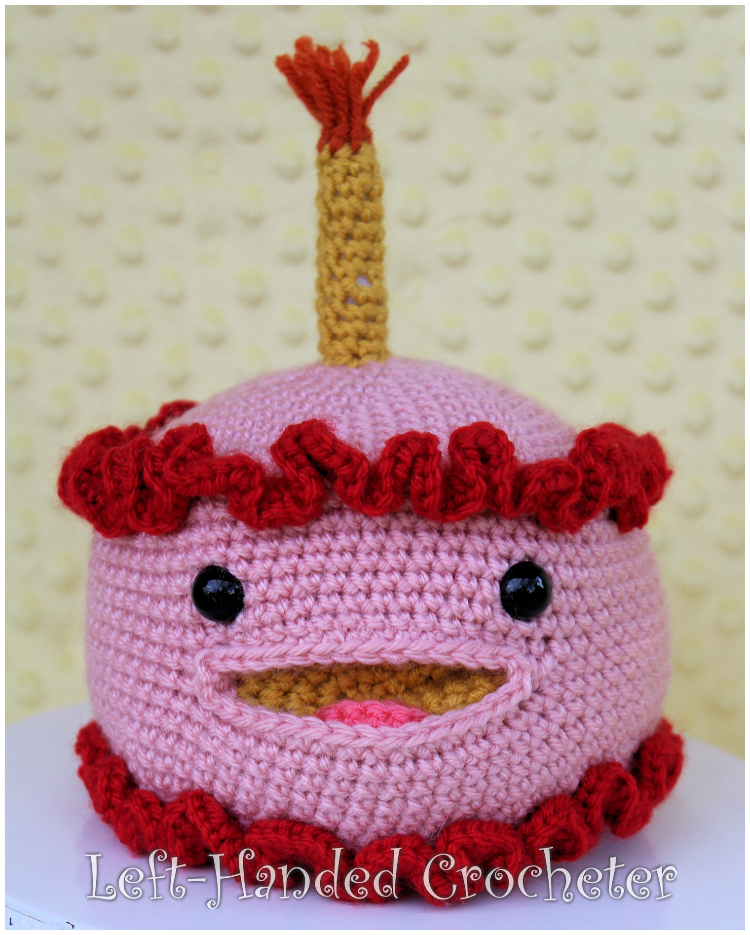 Create a Whimsical Crochet Smiling Birthday Cake for Special Occasions