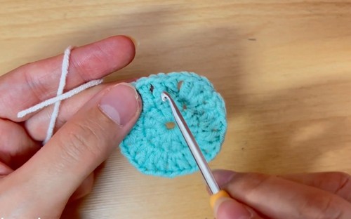 Create Charming Crochet Towel Holders to Elevate Your Kitchen and Bathroom Decor
