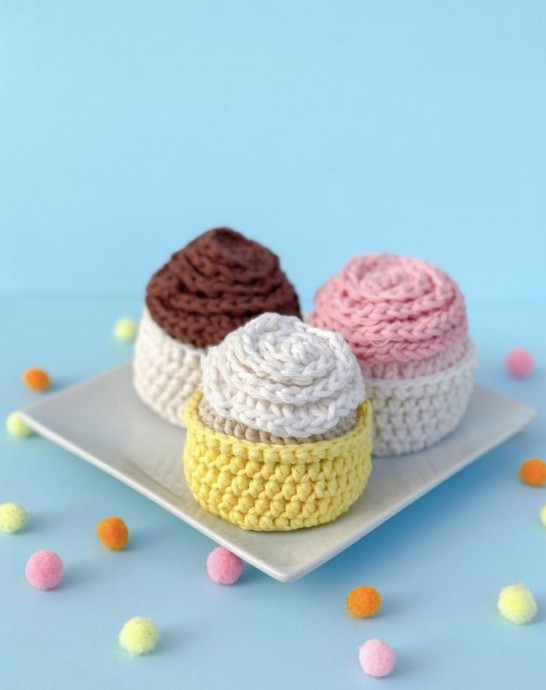 Yummy Amigurumi Cupcakes