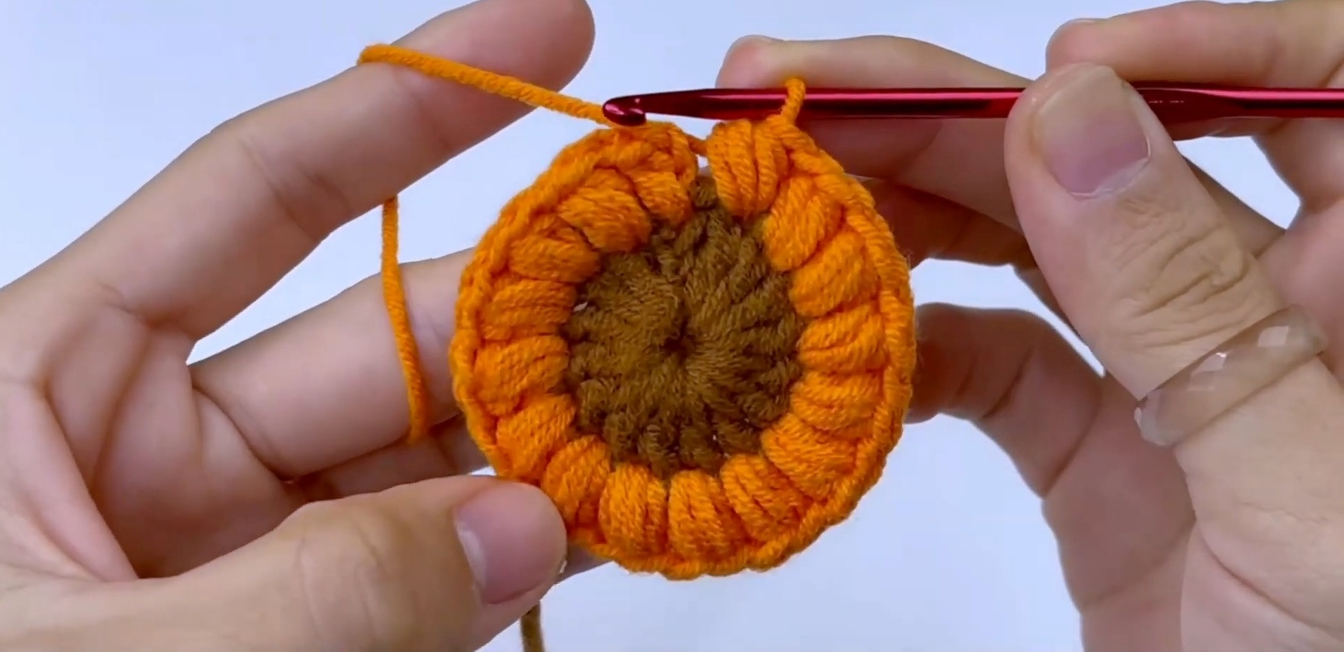 Create a Charming Crochet Sunflower Pouch with Granny Squares for Your Essentials