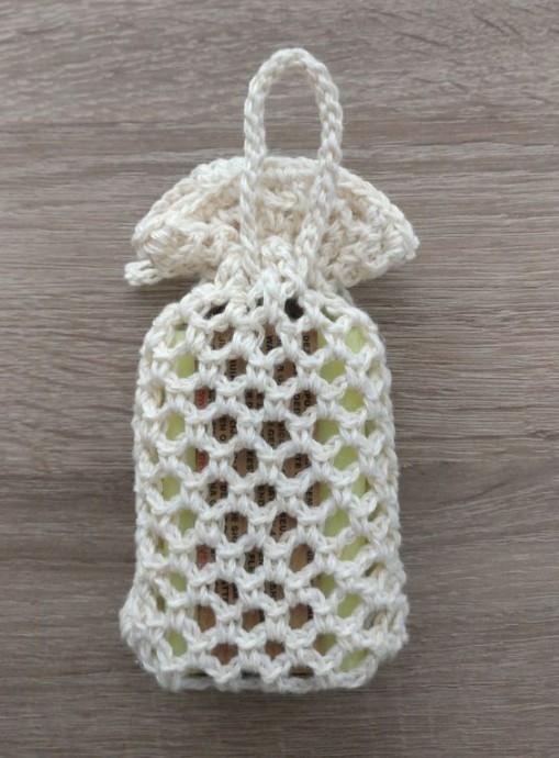 Keep Your Shampoo Bars Fresh with a Crochet Shampoo Bar Net - Easy Crochet Pattern and Materials Keep Your Shampoo Bars Fresh with a Crochet Shampoo Bar Net - Easy Crochet Pattern and Materials