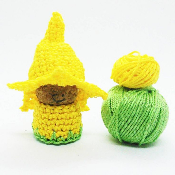 Adorable Crochet Daffodil Gnome Pattern: Create Your Own Whimsical Decoration Adorable Crochet Daffodil Gnome Pattern: Create Your Own Whimsical Decoration