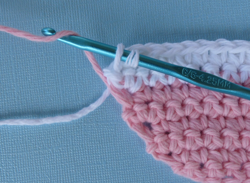 Create Your Own Beautiful Easter Egg Coaster with This Step-by-Step Crochet Guide