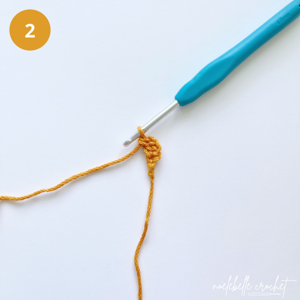 Create Your Own Adorable Crochet Headwrap: A Stylish Accessory for All Seasons