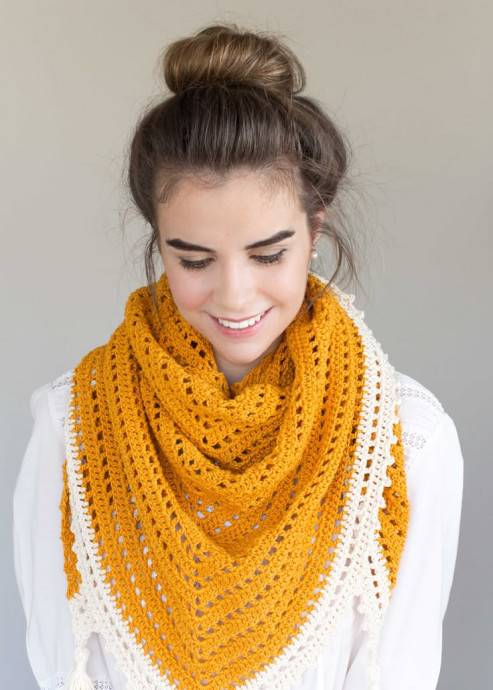 Crochet Honey Bird Triangle Scarf - A Stylish and Versatile Accessory for Any Wardrobe Crochet Honey Bird Triangle Scarf - A Stylish and Versatile Accessory for Any Wardrobe