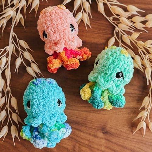 Create Your Own Crochet Moon Jellyfish Amigurumi - A Fun and Magical Craft