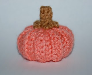 Create Your Own Cozy Crocheted Pumpkin Decoration for Autumn Create Your Own Cozy Crocheted Pumpkin Decoration for Autumn