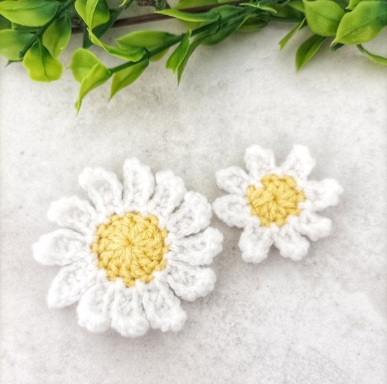 Create Beautiful Crochet Daisy Appliques for Your Craft Projects Create Beautiful Crochet Daisy Appliques for Your Craft Projects