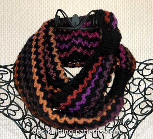 Create Your Own Crochet Infinity Scarf or Cowl - A Step-by-Step Guide