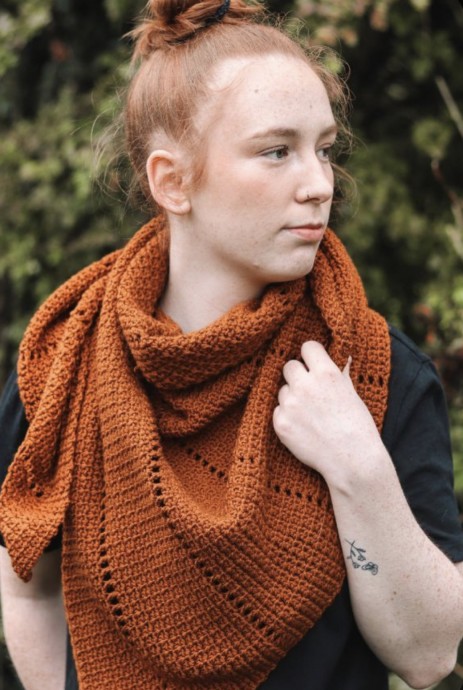 Crochet Morrigan Shawl (Free Pattern)