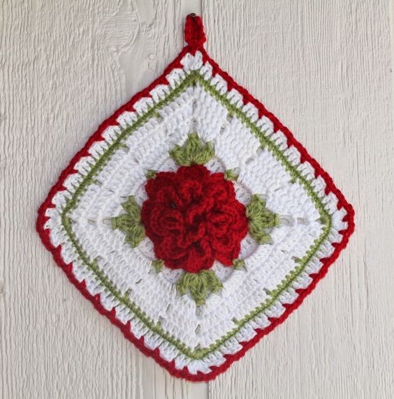 Discover the Charm of the Crochet Copy Cat Vintage Rose Potholder – A Stylish Kitchen Essential Discover the Charm of the Crochet Copy Cat Vintage Rose Potholder – A Stylish Kitchen Essential